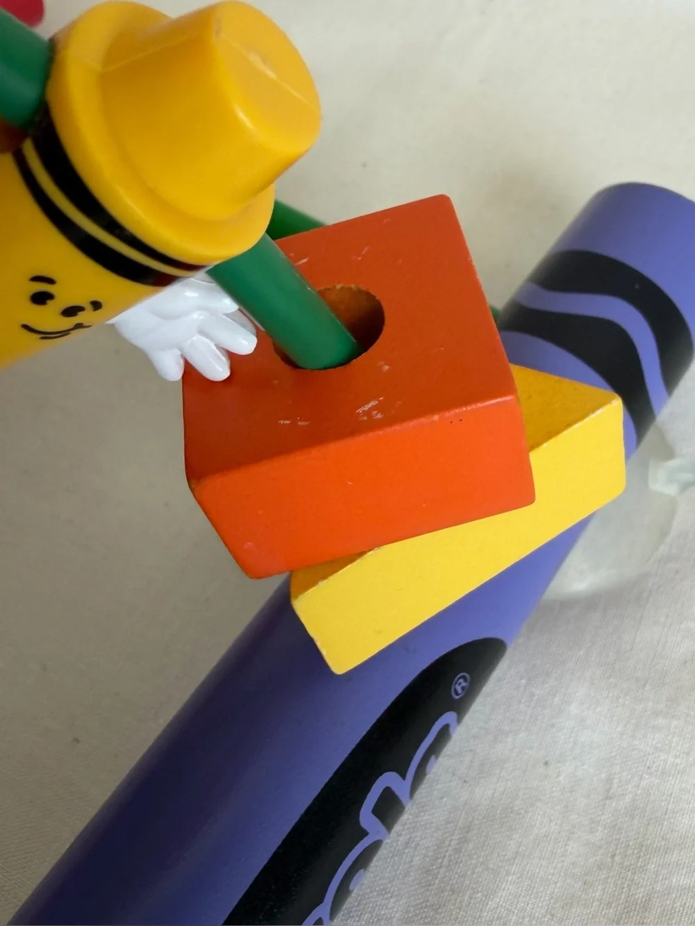 Vintage 2003 Crayola Crayon Bead Maze toddler Toy